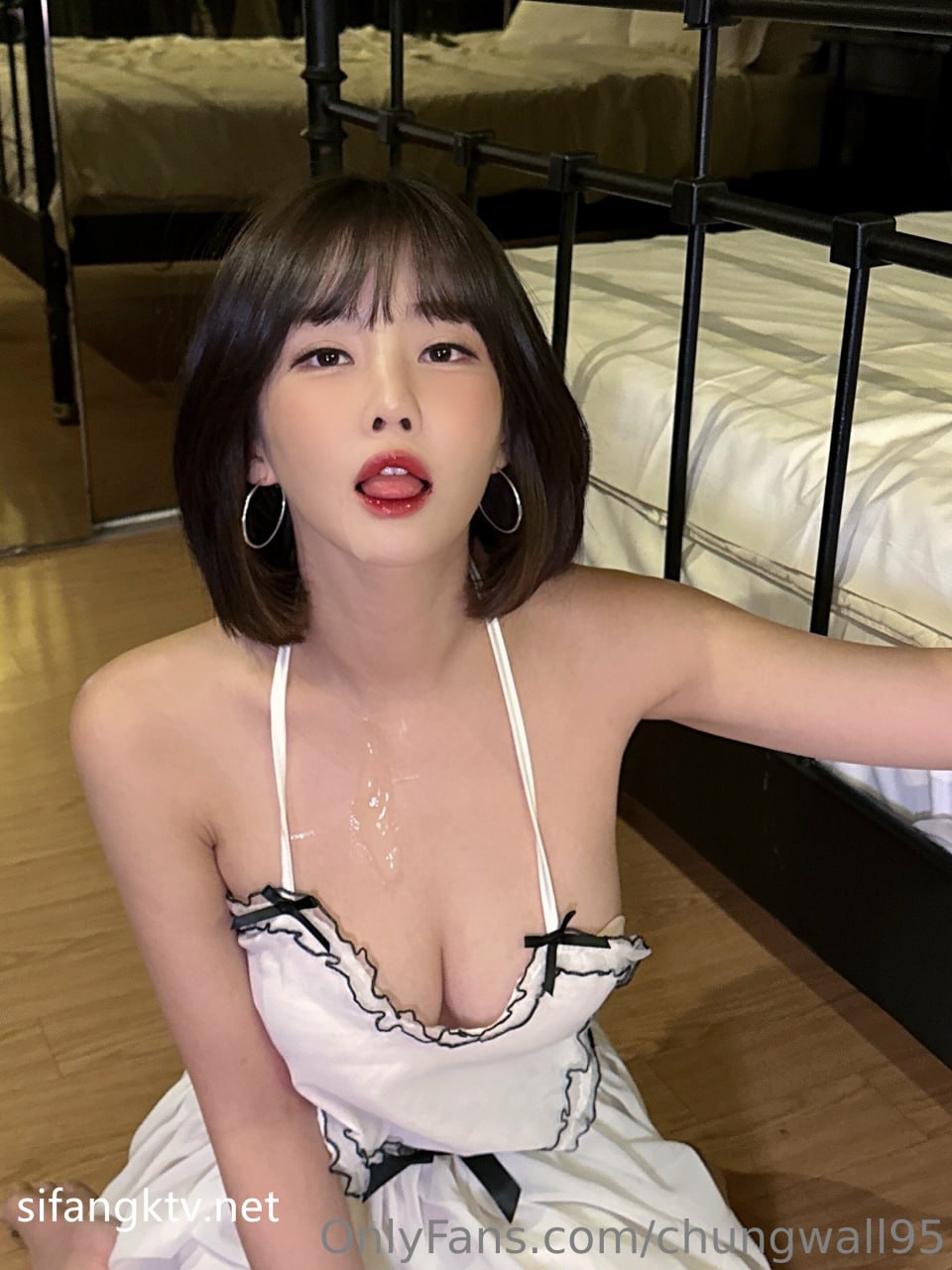 【2023_02_01】The_Posture_of_Qingyue_Serving_the_Master_Season_1_Episode.m4v